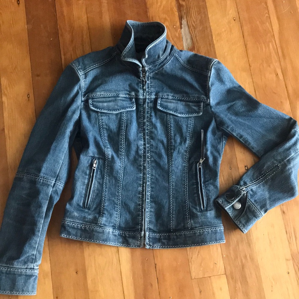 Elie Tahari XS Jean jacket w/white stitching